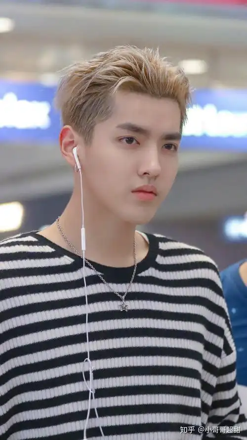 吴亦凡有哪些好看的壁纸? - 知乎