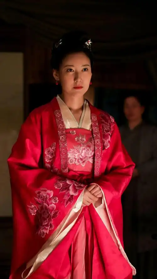 回顾演员高露我这辈子正确的决定就是隐婚为丈夫生下一儿一女