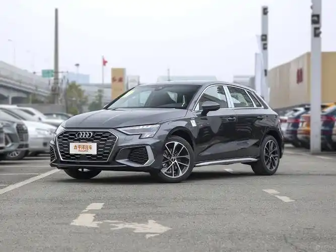 天云灰奥迪a3整车外观外观图片_奥迪a3 2023款 sportback 35 tfsi