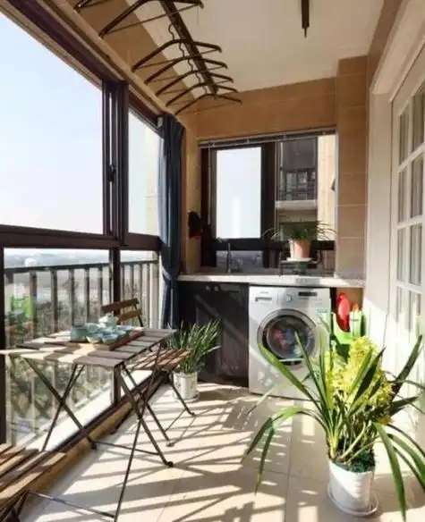 封阳台窗户有什么讲究吗(封阳台窗户装修效果图上下通风)