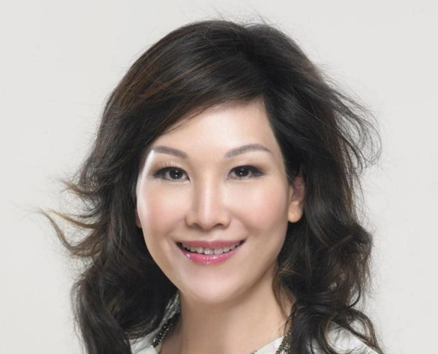 她白手起家,23岁做到女富豪后一无所有,东山再起又赚回3900亿!