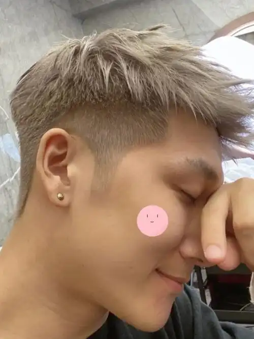 男士美人尖适合什么发型