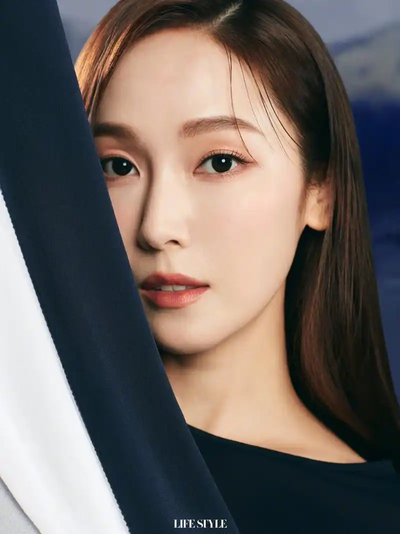 郑秀妍气质写真,时尚靓丽