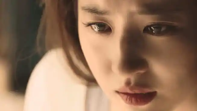 刘亦菲哭起来美的也是让我词穷了