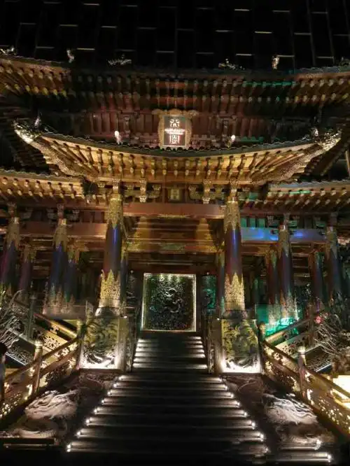 天阙酒吧(和平路店)-"西安的夜店基本都被00后攻占了,反而大叔.