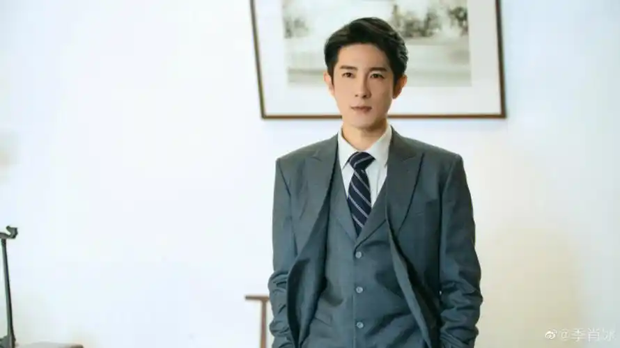 跟季肖冰一起度过2021年做后一天