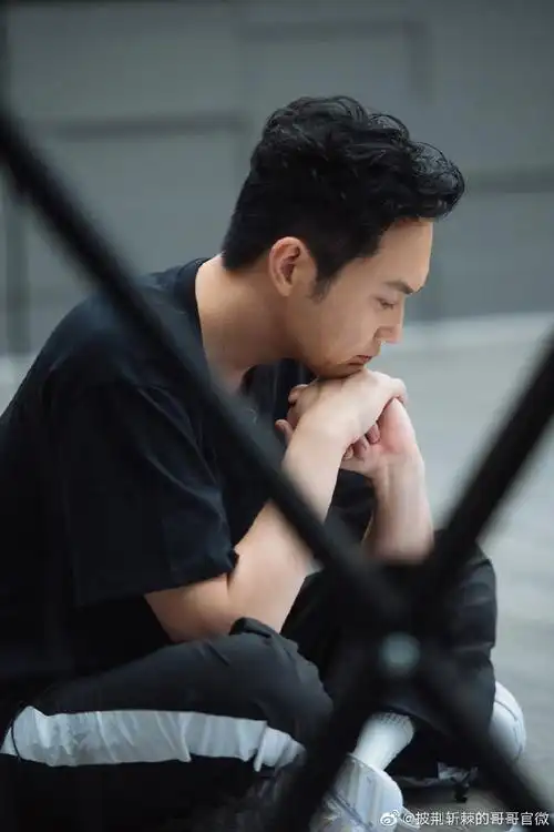 带着显微镜找了两期张智霖的人是你吗