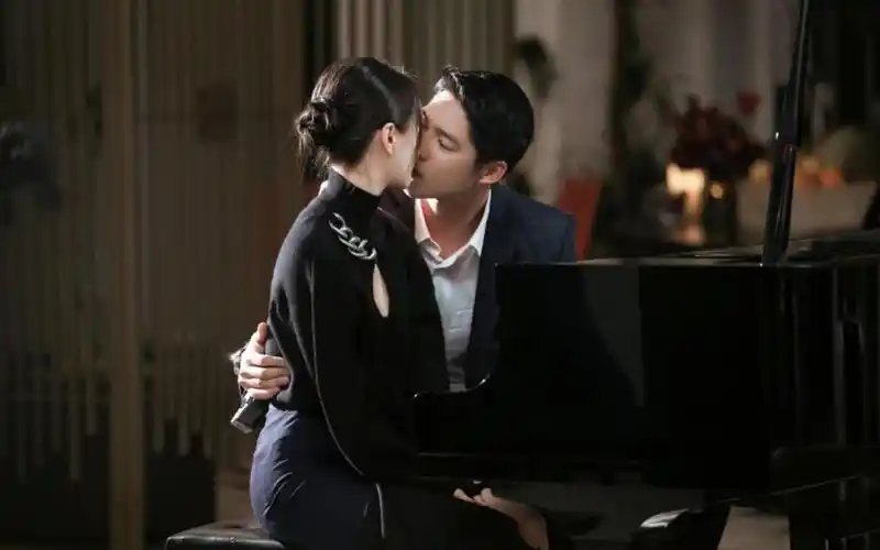 王子文吴永恩牵手逛街(吴永恩王子文最新动态)