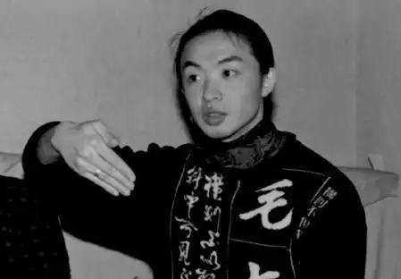 众所周知金星是一个变性人,在变性之前他是一名男性.