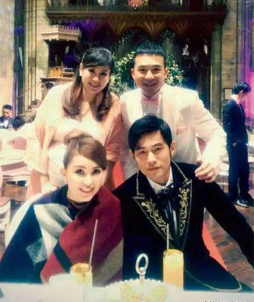 25年后再看周杰伦刘畊宏:真正的好兄弟,就是陪你一起傻乐一起疯