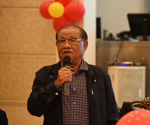 商会顾问原南通市市长程亚民在宴会上致词