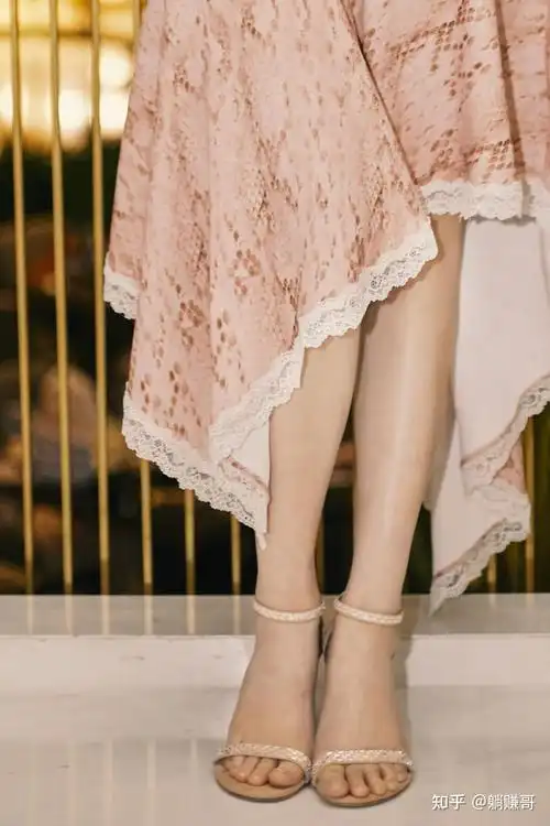 周也美腿玉足壁纸