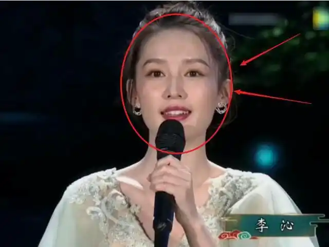 都说央视是最强"卸妆水"!李沁被镜头怼脸拍后,下巴比整容还美