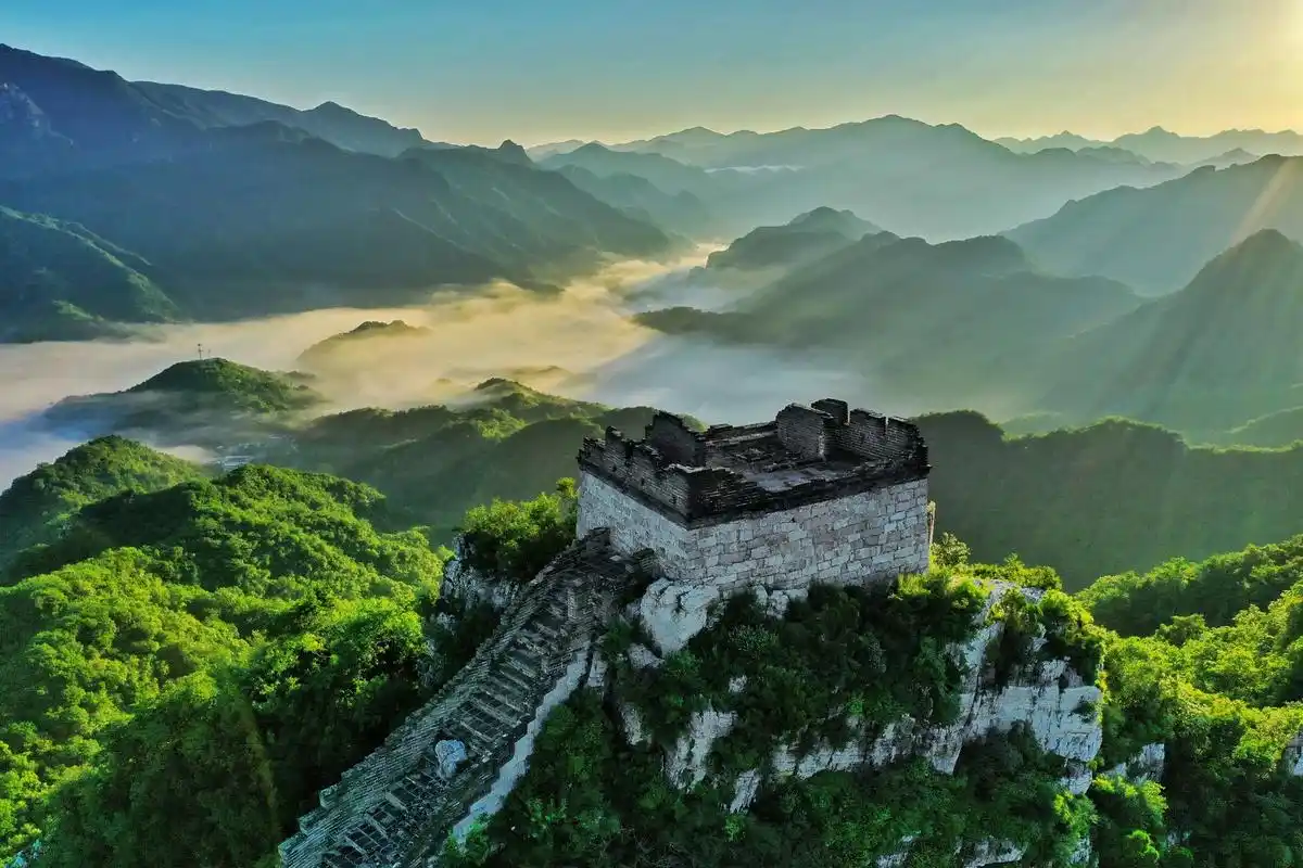 雄奇巍峨的长城北京怀柔箭扣长城是摄影家最热衷拍摄的地方,2 - 抖音