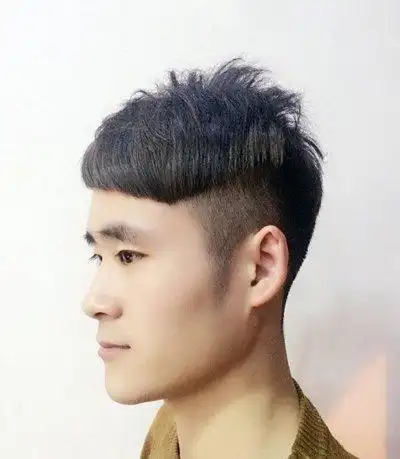 快手男生短发瓜子头发型快手头型男生超时尚的瓜子头发型示例