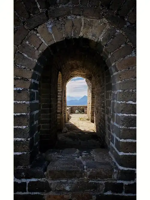 箭扣长城天梯鹰飞倒仰