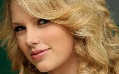 celebs august 24, 2012 taylor swift: innocent or low class?