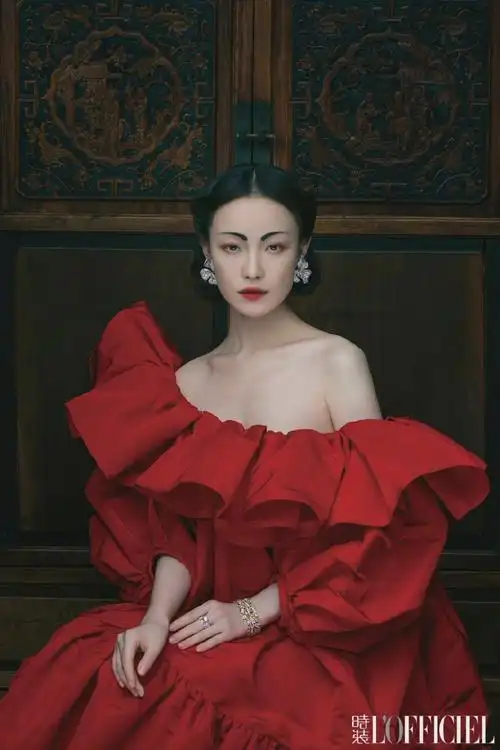 上游时尚时装lofficiel六月刊封面大片充满东方韵味的复古女郎