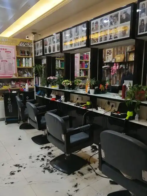 营业中理发店转让