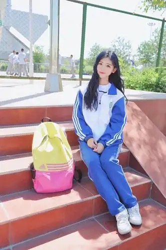 校服土00后女生被赞校服女神