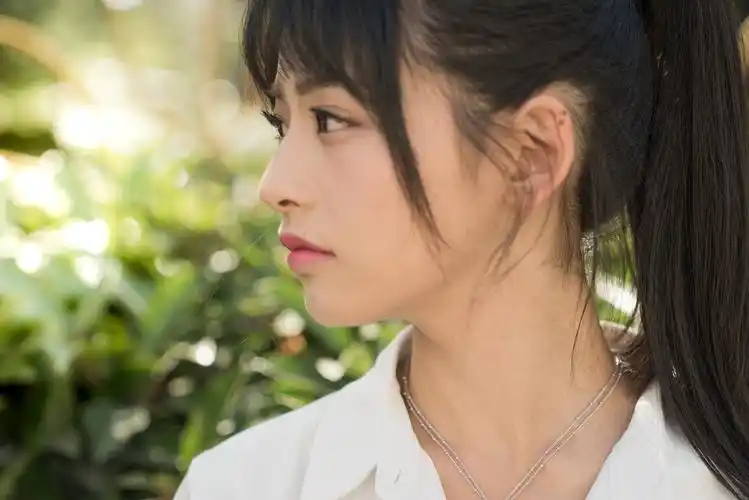 sing林津伊写真清新美好明眸皓齿似拍牙膏广告