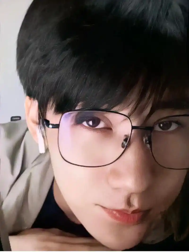 张真源 #女友视角 #做梦素材 - 抖音