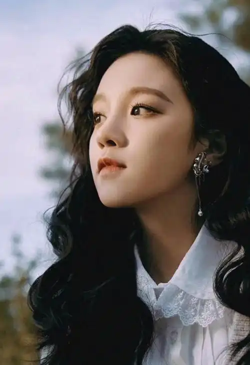 宋雨琦高清淡雅写真,美艳动人!_高清图集_新浪网