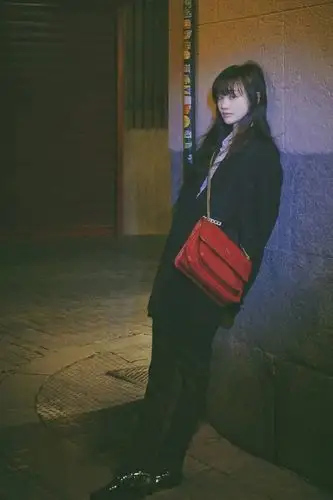 热搜女王,要怎么街拍?_网易订阅