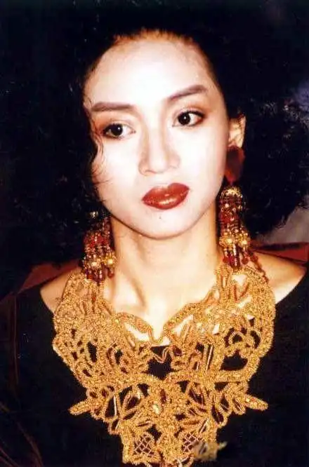 梅艳芳个人资料简介一代巨星命运多舛的人生