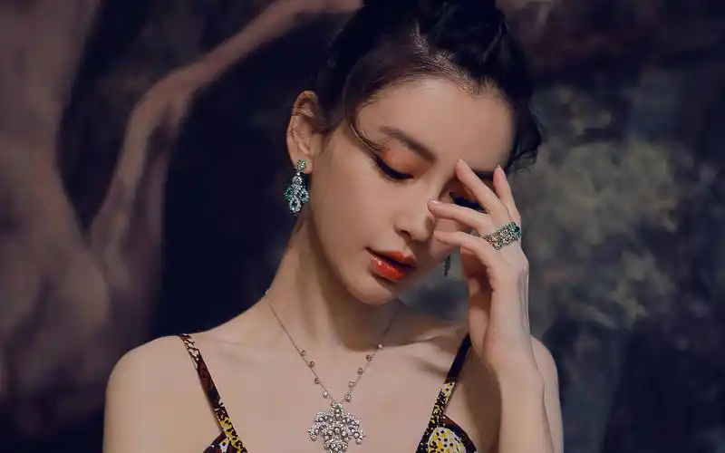 angelababy暗黑风高清桌面壁纸