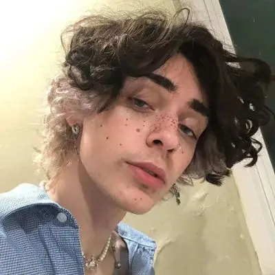 欧美男生多人头像