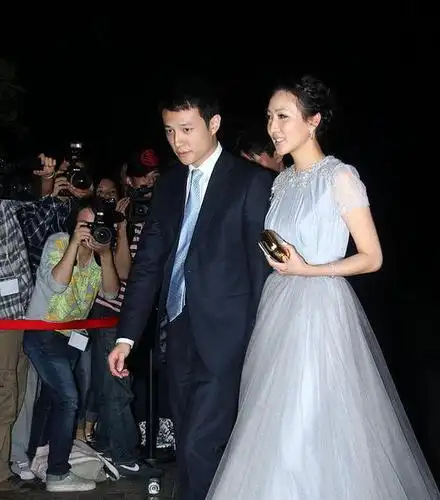 聊聊总裁霍启文