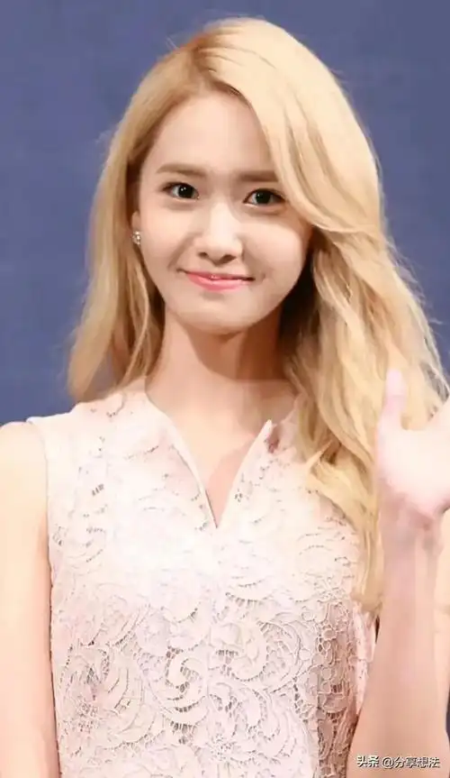 林允儿明星壁纸(8)