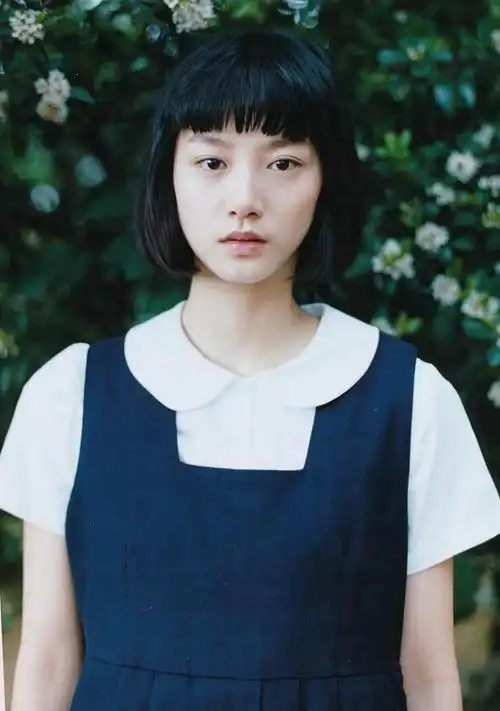 女眉上刘海短发型图片文青女神风