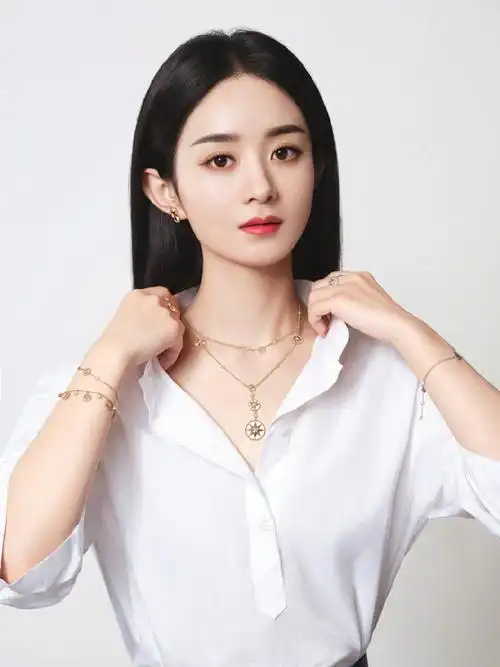 消息迪奥中国区珠宝大使赵丽颖全新大片公开完美诠释迷人风韵的千姿