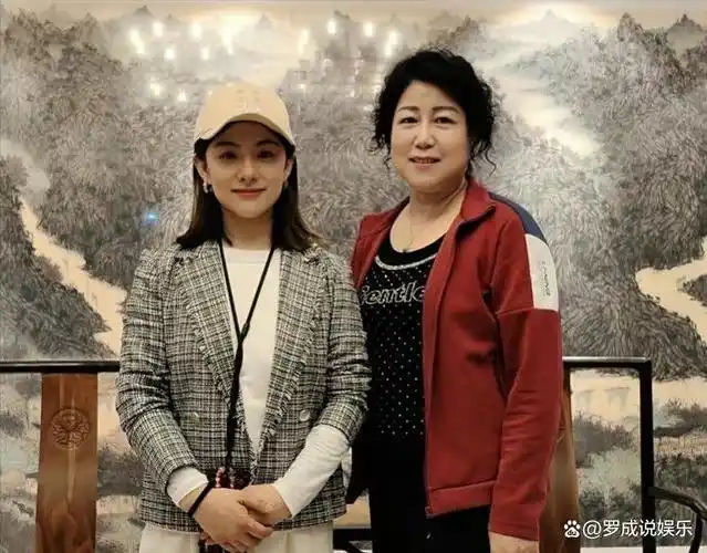 体育名人齐聚:李安琪面容憔悴,李敬体重增加,李宁头发花白明显