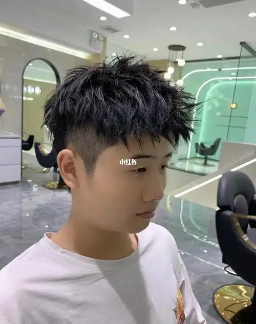 男士碎盖头长春男士钢架烫长春男士烫发