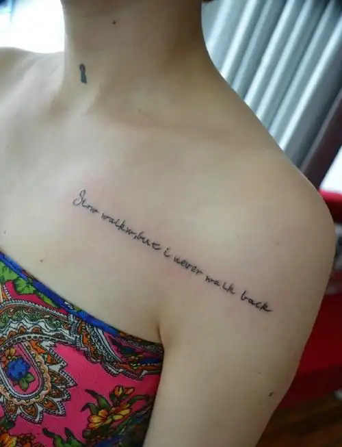 女生锁骨下的几款简约英文纹身图片(1/3)-纹身图片网