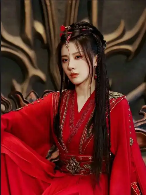 谢月东北拽姐#王鹤润是怎么做到在疯批美人和东北拽姐之间无缝切换的