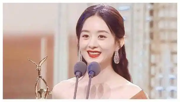 刘亦菲的迷人溜肩,赵丽颖的小巧脚型,解救我容貌焦虑!