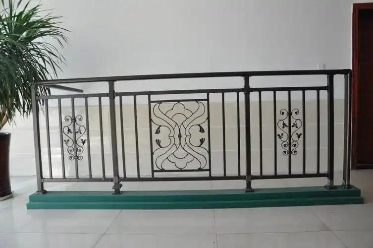 广西南宁市阳台厂家供应不锈钢护栏别墅学校防护隔离栏杆建筑护栏