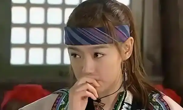 薛佳凝:分手15年后胡歌娶妻生子,她却选择出家,背后心酸无人知