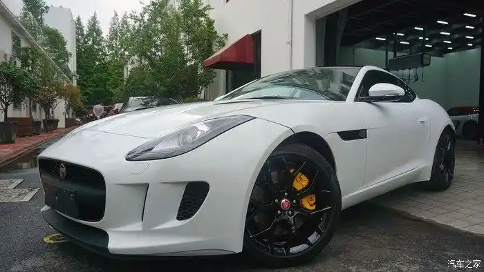 披着跑车外衣的小豹子,捷豹f-type隐形车衣秀