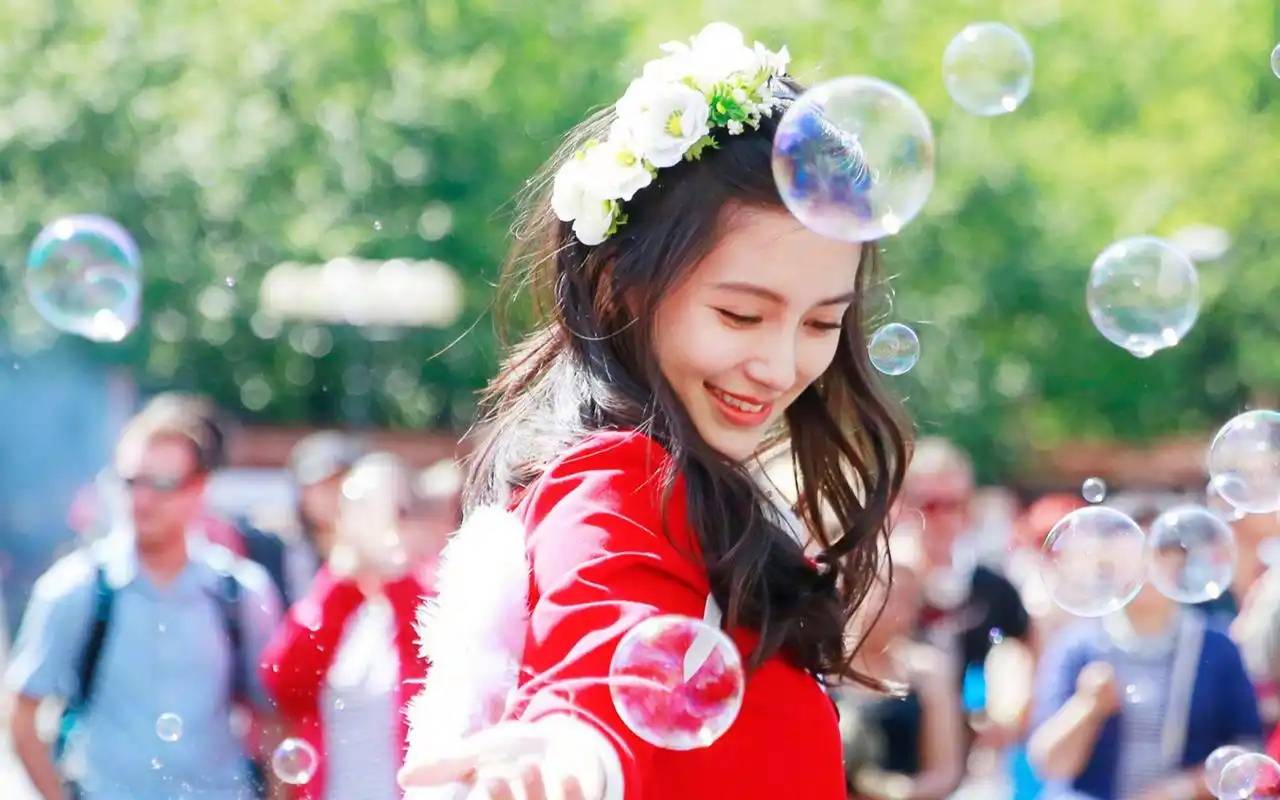 angelababy杨颖《奔跑吧》高清桌面壁纸