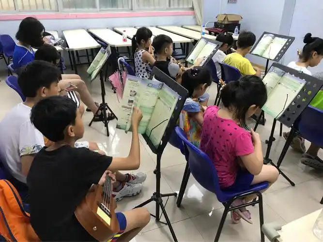 大盆菜项目文景社区少儿尤克里里培训班第四节