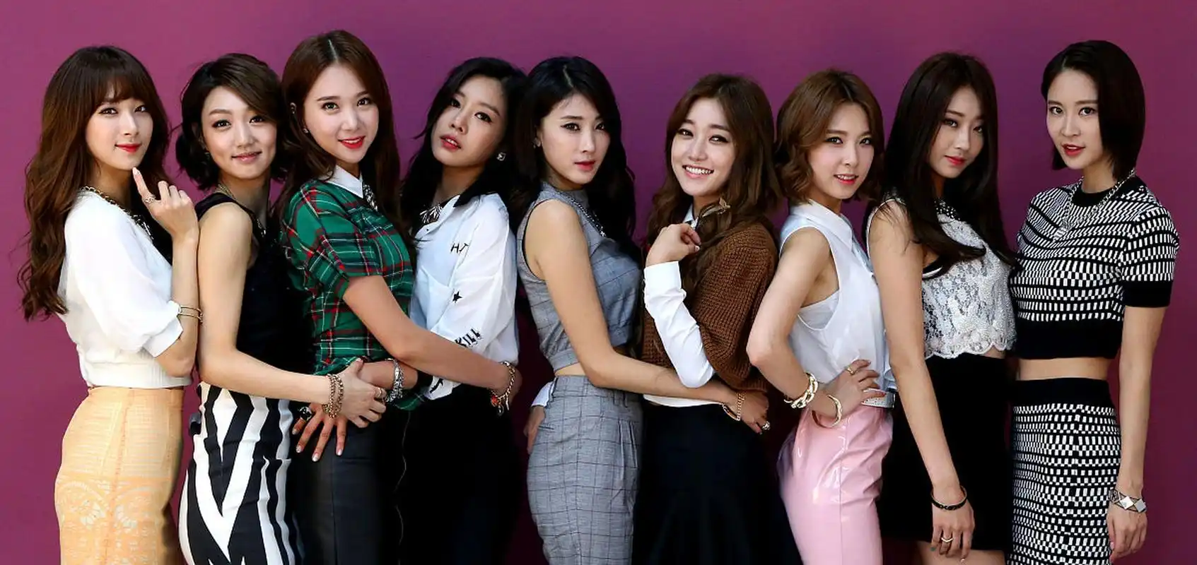 摘要:  rose是韩国女团blackpink的成员之一,以其独特的嗓音和深情的