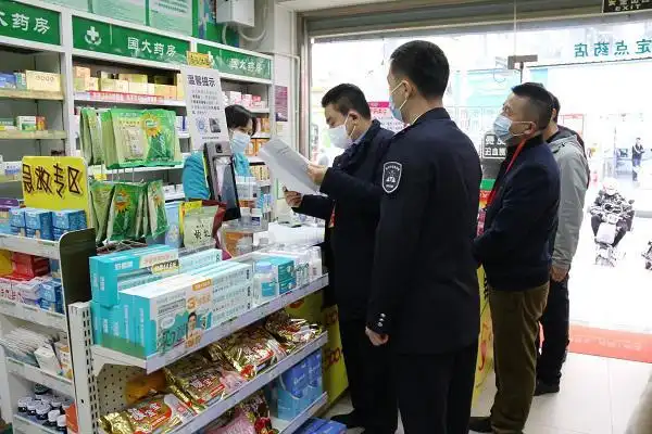 罗湖区人大常委会主任周益川带队视察清水河街道疫情防控工作