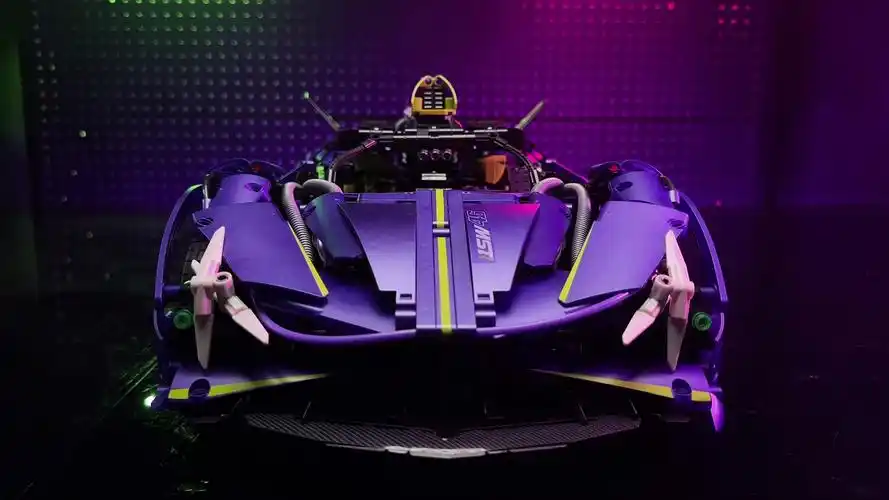 电动爆甲阿波罗evo超级跑车