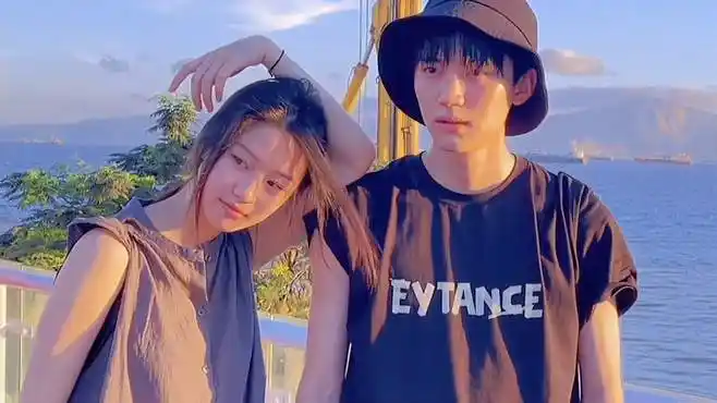 周翊然,向涵之《小敏家》喜欢秋天,有温柔至极的你-音乐视频-搜狐视频