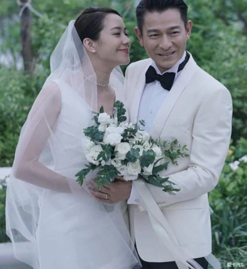 【图】40岁后才生育天王嫂不好当,刘德华自曝妻子吃素15年_1_四川论坛